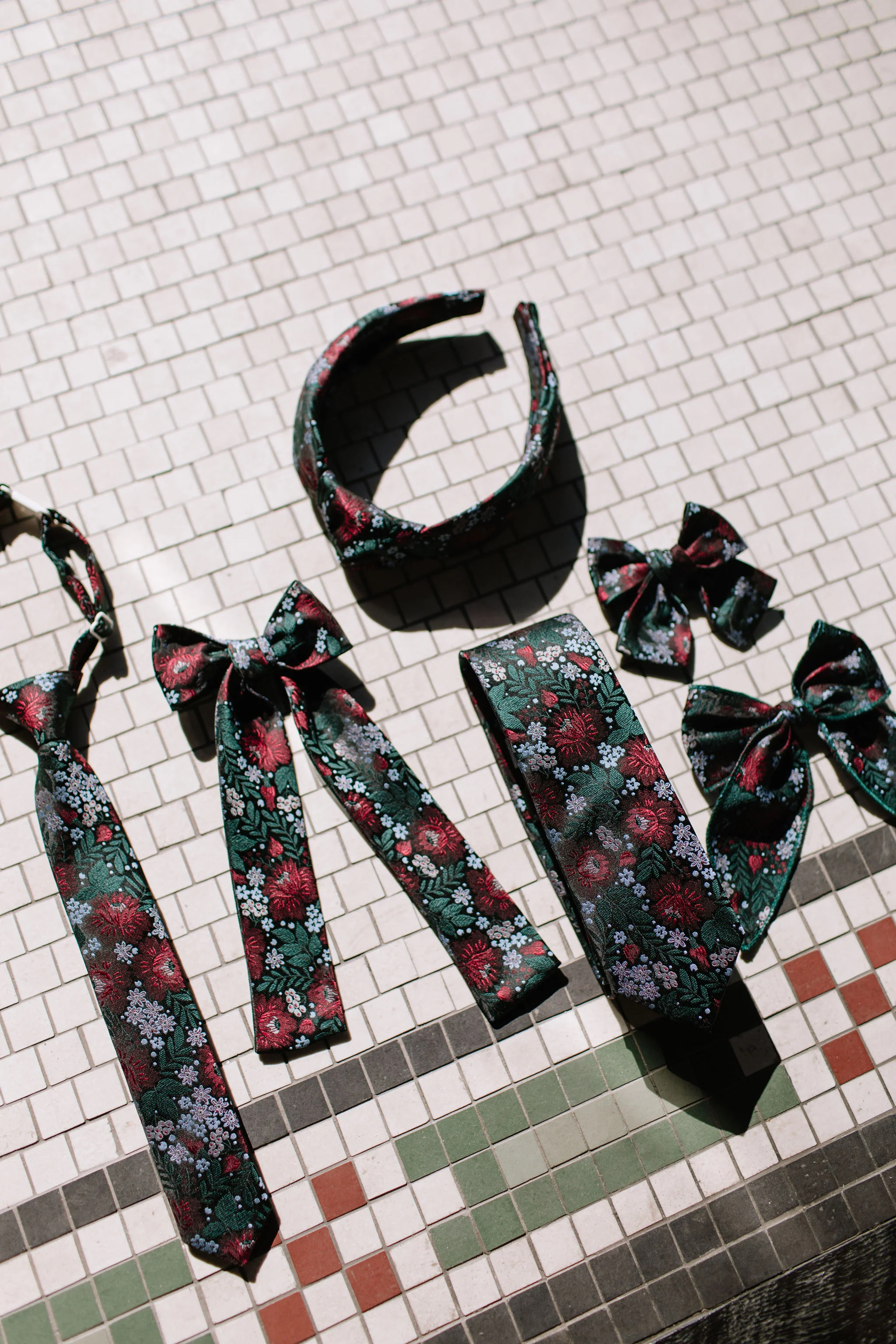 Dashing Floral Boys Tie - Image 4