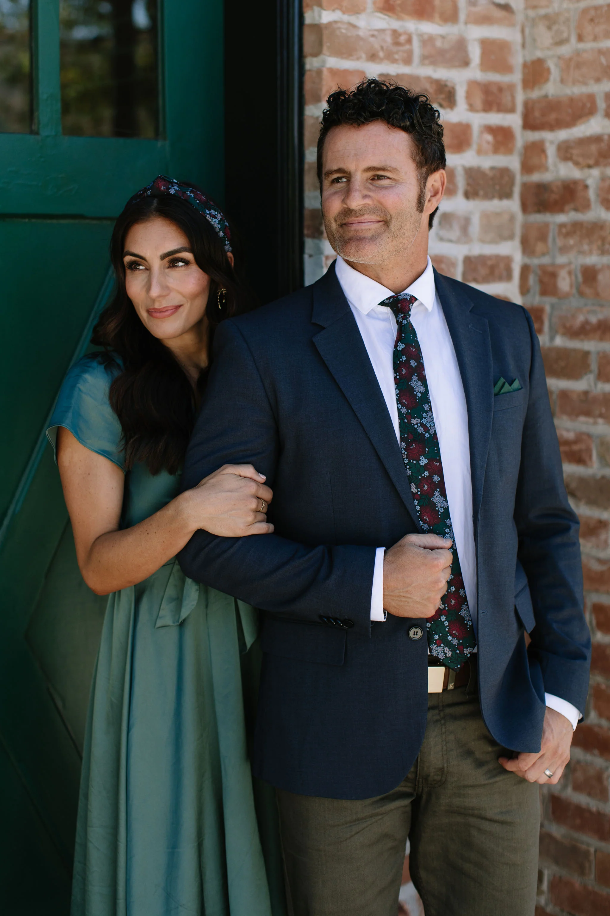 Dashing Floral Mens Tie - Image 5