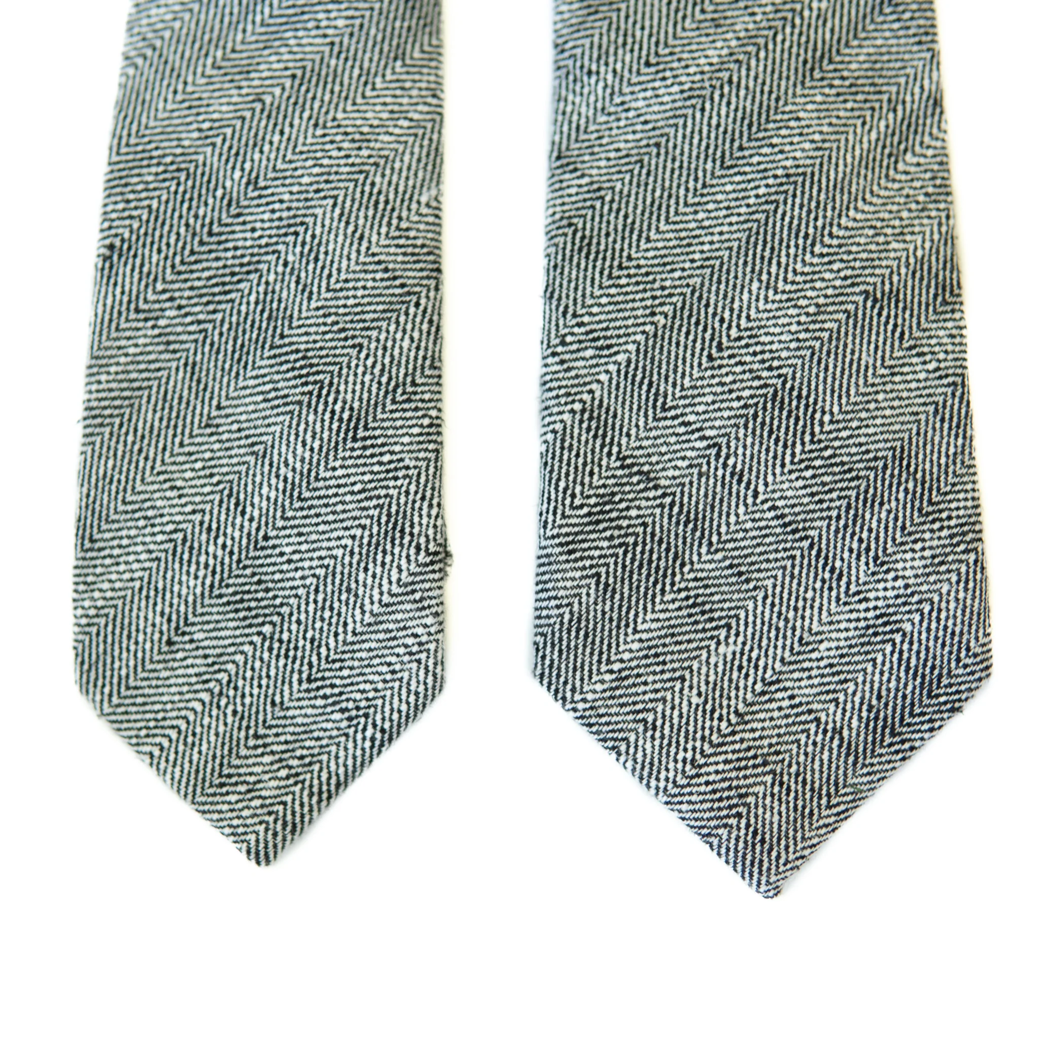 Ebony Tweed Men's Tie - Image 4