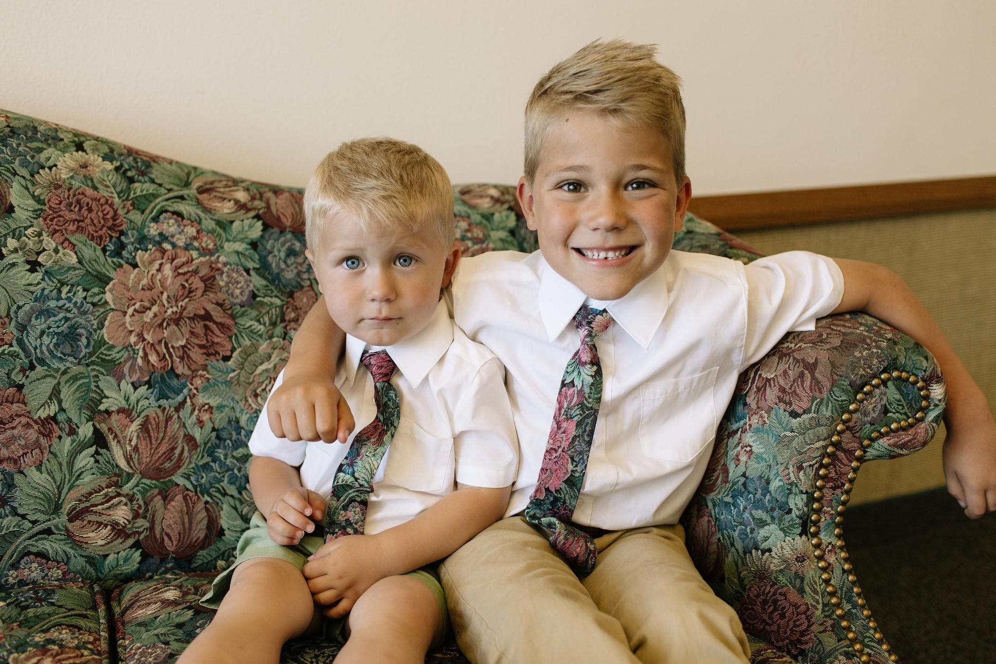 Foyer Floral Boys Tie - Image 6
