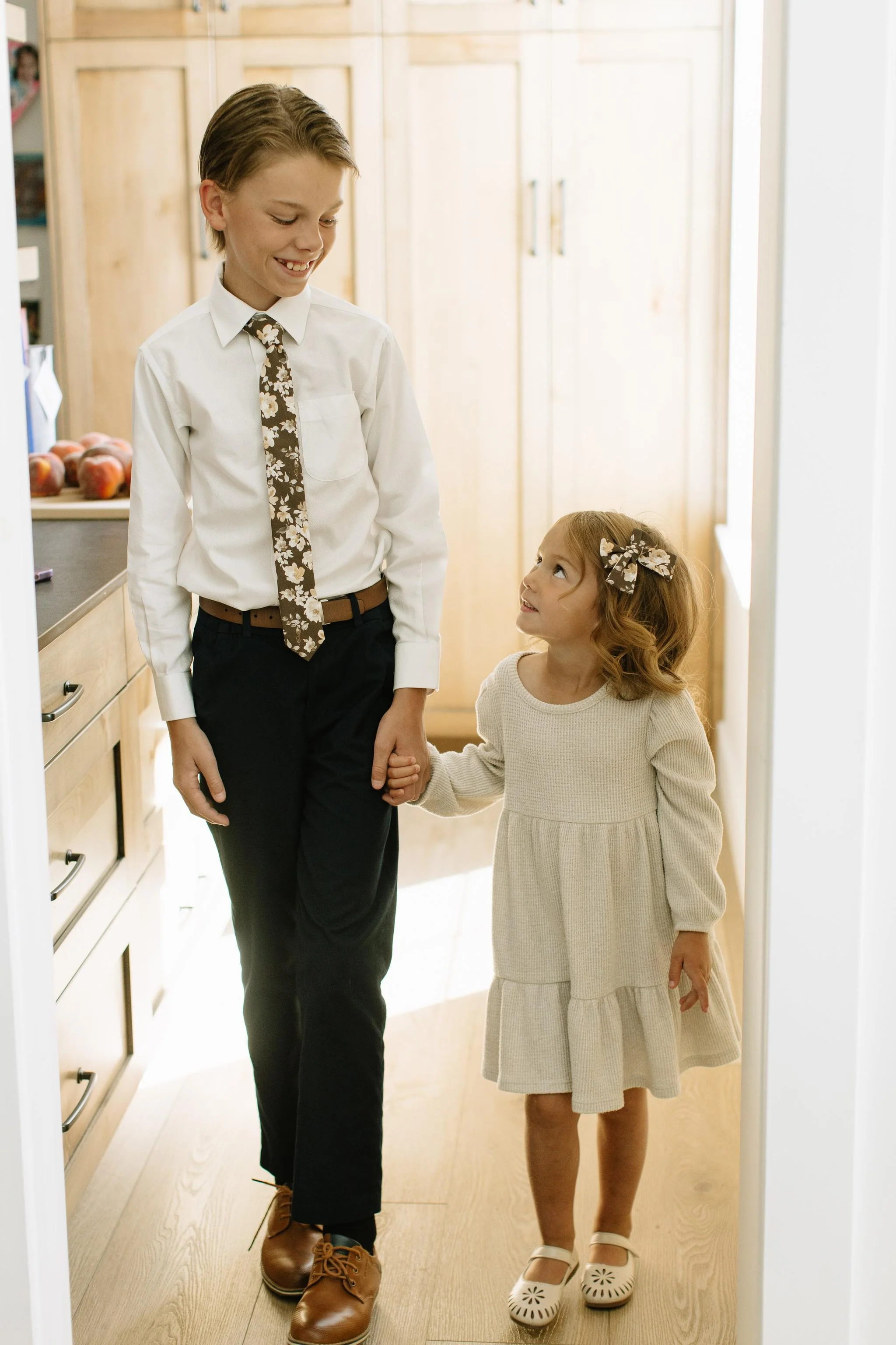 Magnolia Floral Boys Tie - Image 2