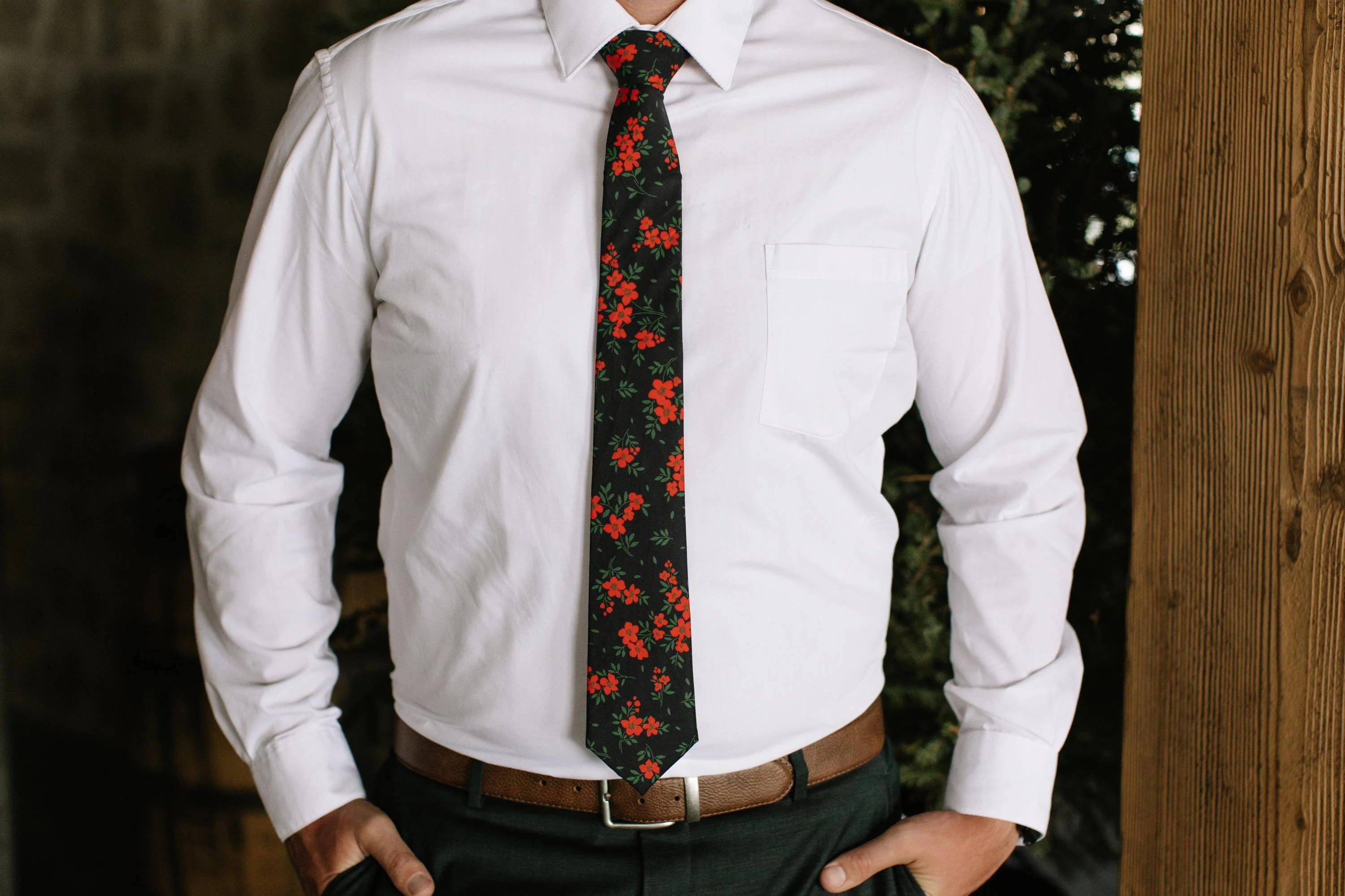 Red Hot Floral Mens Tie - Image 6
